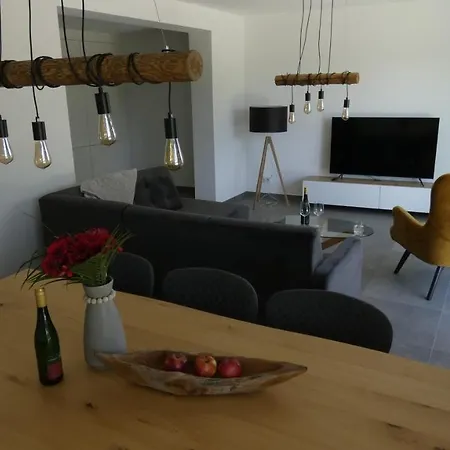 Moselufer Apartament Ürzig